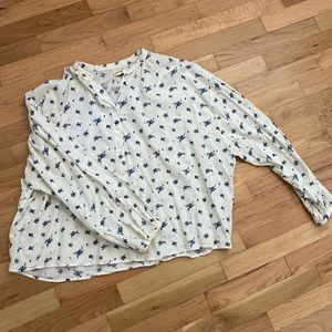Target Goodthreads Co Bohemian Flowy White and Blue Flower Shirt Medium